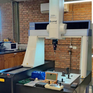 Máquina de medir por coordenadas Mitutoyo