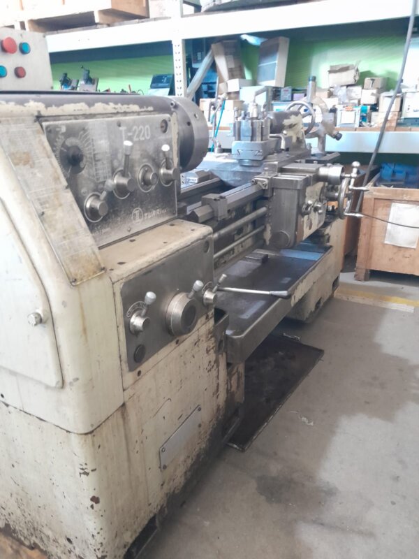 Turri T-220 - Torno