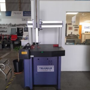Máquina de medir tridimensional MITUTOYO