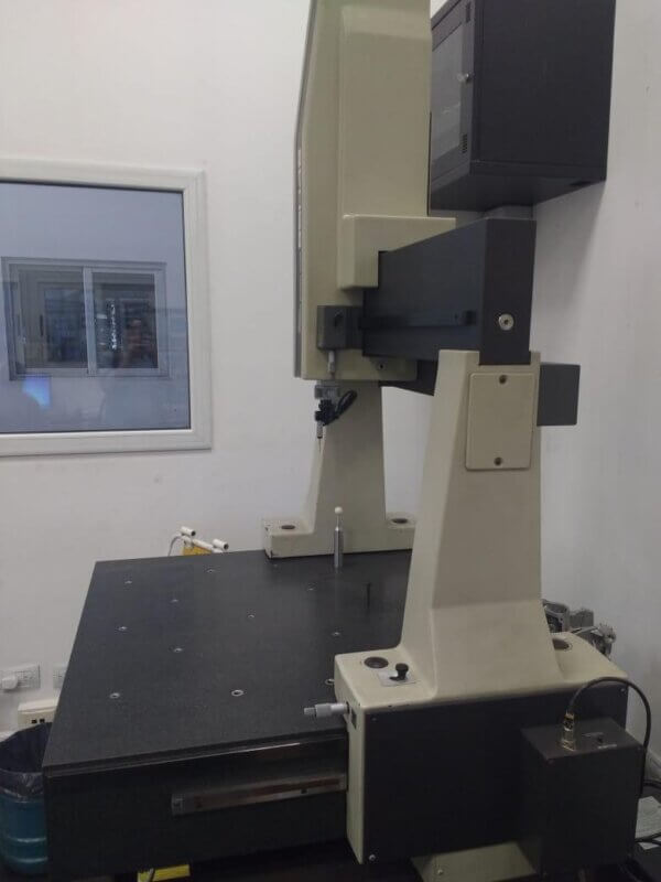 MITUTOYO B504B - Maquina de medir