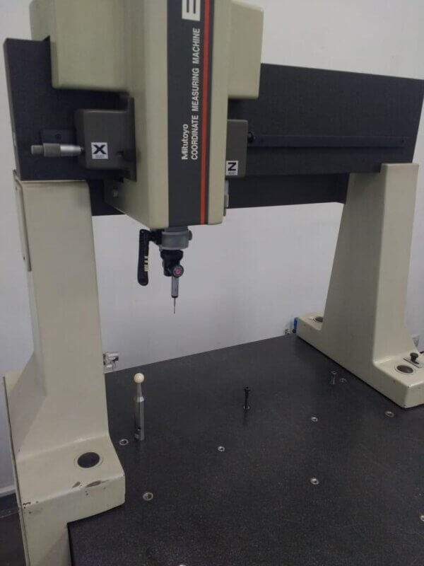 MITUTOYO B504B - Maquina de medir