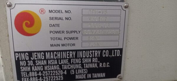 Ping Jeng Taiwan DPM-V5 - Fresadora CNC