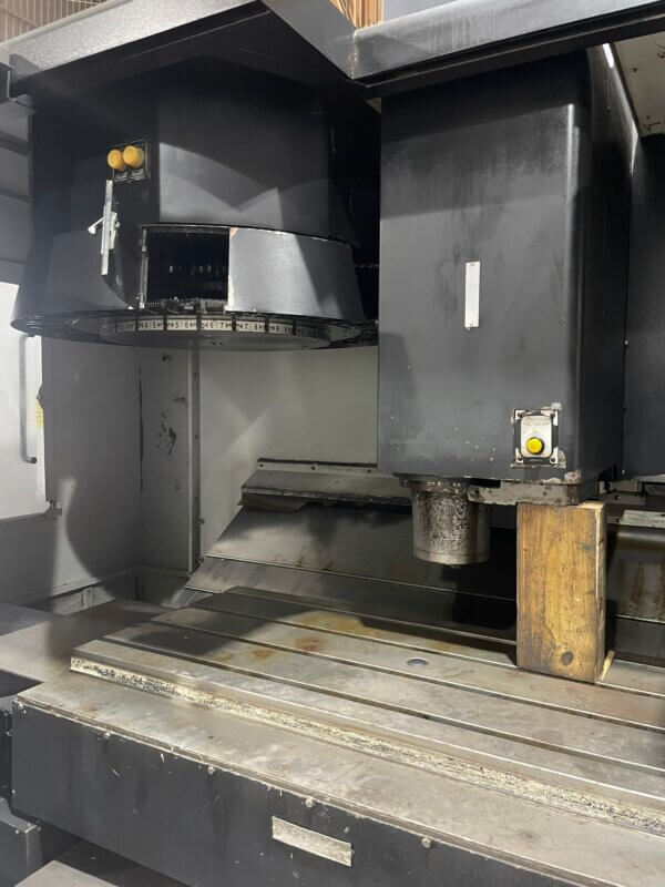 Doosan MV-4020D- Centro de mecanizado vertical